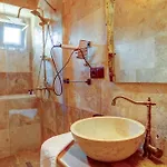 Hotel Ceran Stone House