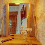 Ceran Stone House *