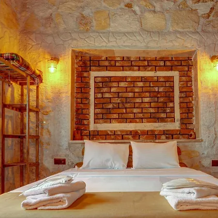 Ceran Stone House