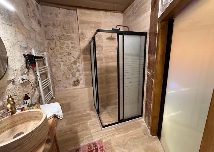 Hotel Ceran Stone House