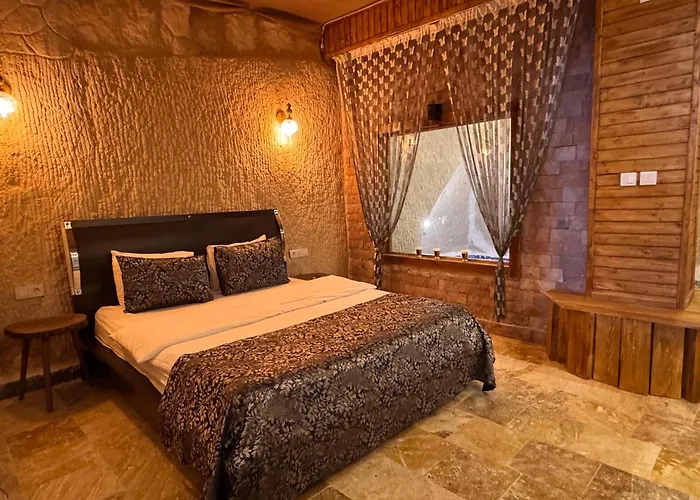 Hotel Ceran Stone House *